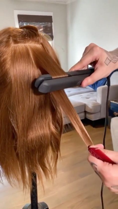 cosmoprofbeauty on Instagram: Want to know the secret to perfecting flat iron waves? 🙋‍♀️🙋‍♂️⁣ ⁣ Sound ON 🔊 to hear how @jacobhkhan creates flawless flat iron waves with… How To Create Wavy Hair, Wavy Hair Flat Iron, Beach Waves With Straightener, Flat Iron Short Hair, Wavy Hair With Straightener, Beach Waves With Flat Iron, Easy Beach Waves, Waves With Curling Iron, Waves Iron