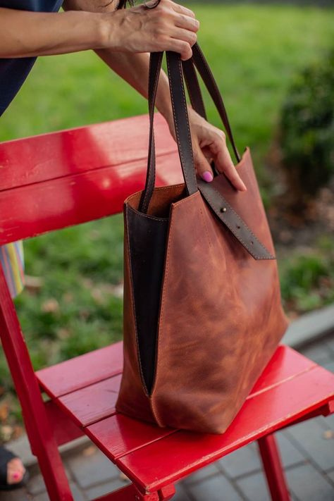 Leather Tote Bag by OKRA Brown Laptop Bag Laptop Bag Women - Etsy Romania Handmade Leather Tote Bag, Soft Leather Tote, Leather Handbags Handmade, Leather Hip Bag, Laptop Bag For Women, Brown Leather Handbags, Handmade Tote, Leather Laptop Bag, Tote Bags Handmade