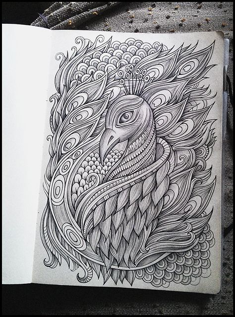 Peacock Art Drawing, Peacock Mandala Art, Peacock Drawing, Abstract Pencil Drawings, Mandala Art Therapy, Peacock Art, Mandala Art Lesson, Zentangle Drawings, Beautiful Bird