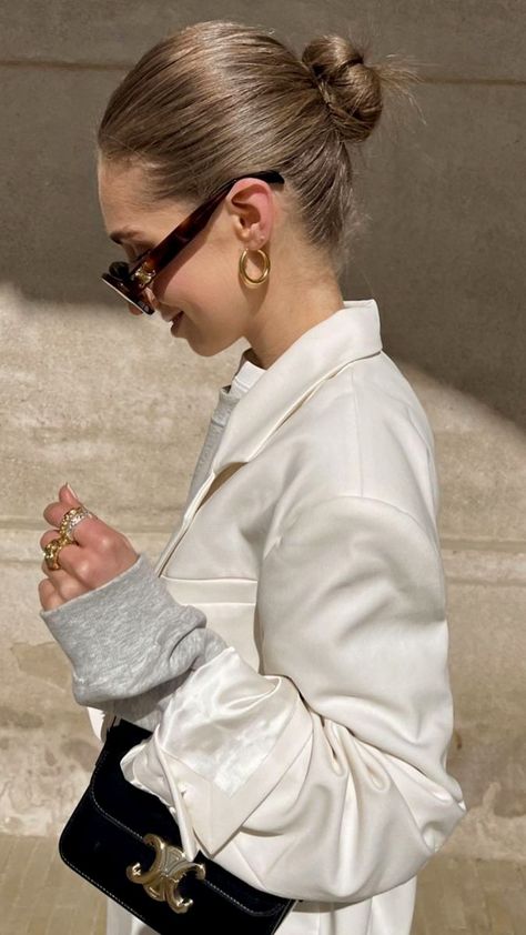 Celine Triomphe, Celine Sunglasses, Beige Pants, Sofia Richie, Old Money Style, Work Clothes, Fashion Story, Parisian Style, Autumn Winter Fashion