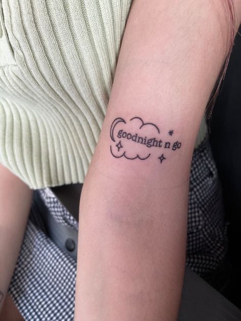 Tattooed Heart Ariana Grande Tattoo, Arianas Tattoos, Indie Music Tattoo, Ariana Inspired Tattoos, Ariana Grande Tattoos Inspired, Ariana Grande Inspired Tattoos, Ariana Tattoos, Ariana Grande Tattoo Ideas, Arianator Aesthetic