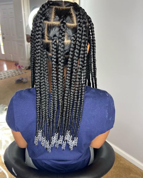 Box Braids With Beads Short, Short Jumbo Braids With Beads, Jumbo Box Braids With Beads, Kids Jumbo Knotless Braids, Braids With Beads Short, Jumbo Knotless Braids With Beads, Knotless W Beads, Individual Braids For Kids, Knotless Box Braids With Beads