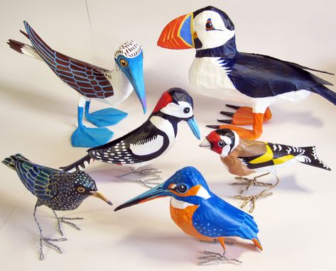 How to make paper mache birds - The Art of Jane Tomlinson Paper Mache Videos, Paper Mache Birds, Paper Mache Ornaments, Bowl Craft, Paper Paste, Paper Mache Projects, Making Paper Mache, Mache Art, Paper Mache Bowls