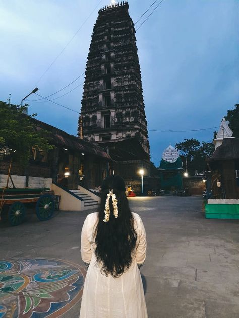 South India Asthetics, Ooty India Aesthetic, Temple Pics Ideas, Temple Story Ideas, Temple Outfit Indian, Temple Poses, Dog Photography Poses, Nandi Hills, Pre Wedding Photoshoot Props