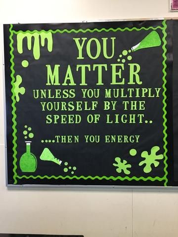 Classroom Decoration Ideas, High School Bulletin Boards, Science Bulletin Boards, Middle School Science Classroom, Science Room, Science Classroom Decorations, Science Boards, Chemistry Classroom, Biology Classroom