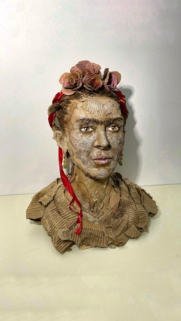 Cardboard Sculptures, Cardboard Creations, Paper Face, Ceramic Art Sculpture, Cardboard Sculpture, Sculpture Projects, Cardboard Art, Portrait Sculpture, Process Art