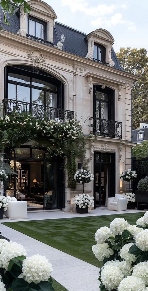 French Mansion, Old Money House, Dream Life House, French Architecture, Dream House Rooms, Interior Stylist, Dream House Interior, Design Your Dream House, Dream House Exterior