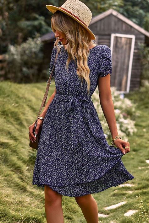 Mode Prints, Beautiful Midi Dresses, Round Neck Casual Dress, Tulip Sleeve, Petal Sleeve, Boho Summer Dresses, Tie Waist Dress, Flattering Dresses, Vestido Casual