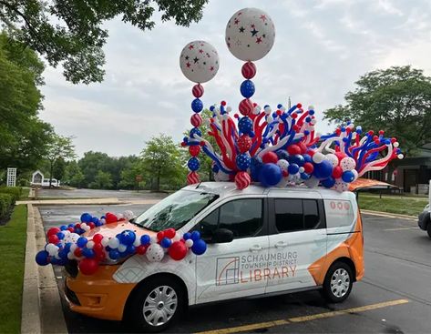 Parade Balloon Decor Parade Decorations Truck, Parade Truck Decorations, How To Decorate A Parade Float, Car Parade Decorations Ideas, Decorate Car For Parade, Balloon Arch For Parade Float, Macy Day Parade Balloons, Parade Floats With Balloons, Vehicle Decor