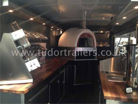 Food Truck Design Interior, Food Truck Interior, Mobile Pizza Oven, Foodtrucks Ideas, Pizza Vans, Pizzeria Design, Pizza Catering, Pizza Food Truck, Bar Mobile