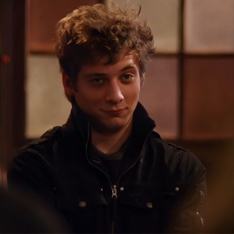 Lip Gallagher Season 1, Lip Gallagher Icon, Shameless Lip, Mad Lips, Batman Oc, Lip Gallagher, Fan Girling, Allen White, Jeremy Allen White