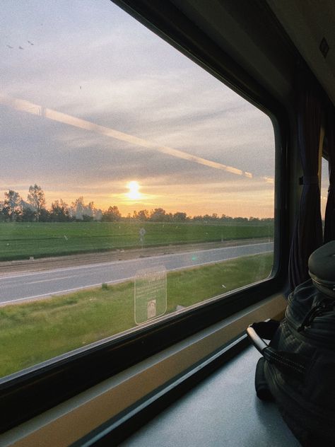 Mirror Selfie Snap, Aesthetic Window View, Selfie Snap, Aesthetic Window, Train Window, Morning View, Train Ride, Window View, View Pictures