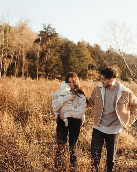 Jess And Gabe, Gabriel Conte, Jess Conte, Feeling Blessed, Newborn Baby Photoshoot, Little Family, Long Distance Relationship, January 1, Baby Photoshoot