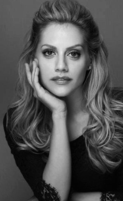 Brittany Murphy 1977 - 2009 Britney Murphy, Brittney Murphy, Brittany Murphy, Eliza Dushku, Girls Diary, Classic Hollywood, Guys And Girls, Gossip Girl, Style Icons