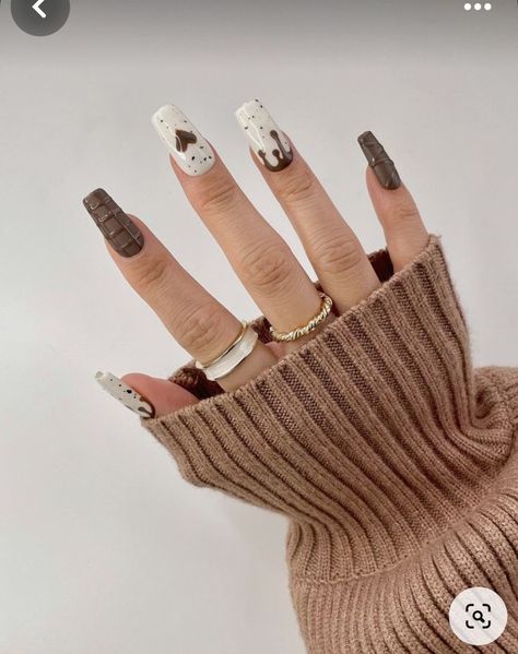 Hot Coco Nails, Chocolate Nails Design Brown, Brown Valentines Day Nails, Brown Nail Art Chocolate, Chocolate Nails Acrylic, Brown Valentines Nails, Coffee Nails Designs, Chocolate Nails Design, Cocoa Nails