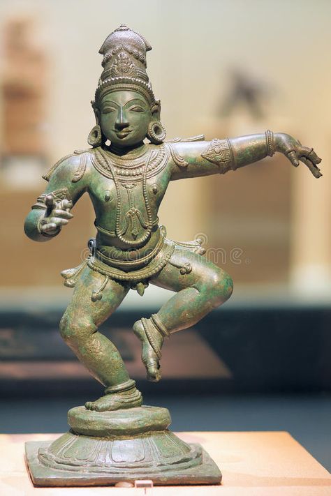 Bronze Aesthetic, Indian Statues, Divine Destiny, Antique Bronze Statue, God Sculpture, Black Sculpture, White Sculpture, Historical Sculptures, Traditional Sculptures