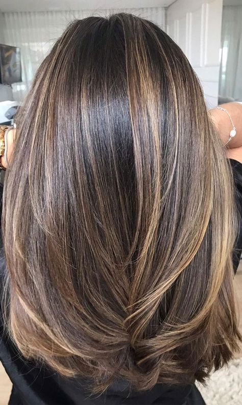 Straight Brown Medium Length Hair, Long Dark Hair With Balayage, Medium Length Haircut With Layers Blonde Highlights, Blonde Highlights On Dark Hair With Layers, Long Length Bob Haircut, Light Layers Short Hair, Shoulder Length Highlighted Hair, Brown Glaze Hair, Hair Spring