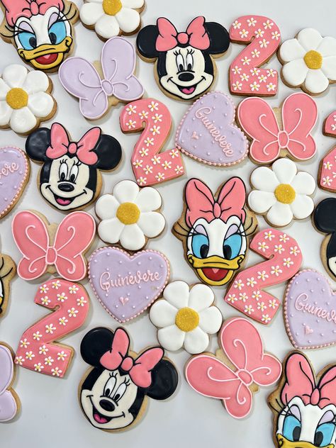 Minnie Toodles Birthday, Minnie And Mickey Themed Party, Boho Minnie Mouse Cookies, Minnie Mouse 2 Birthday Party Ideas, Oh Twodles Birthday Decor, Minnie And Daisy 2nd Birthday Party, Oh Twodles Decorations, Girly Second Birthday Party, Second Birthday Minnie Mouse