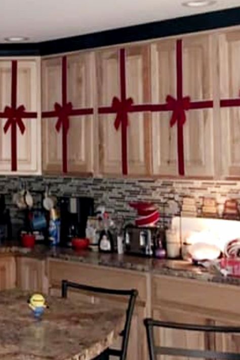 Diy Kitchen Makeover Ideas, Unusual Christmas Decorations, Kitchen Diy Makeover, Homemade Christmas Decorations, Christmas Craft Projects, Christmas Kitchen Decor, Unique Christmas Decorations, Christmas Gift Decorations, Christmas Kitchen