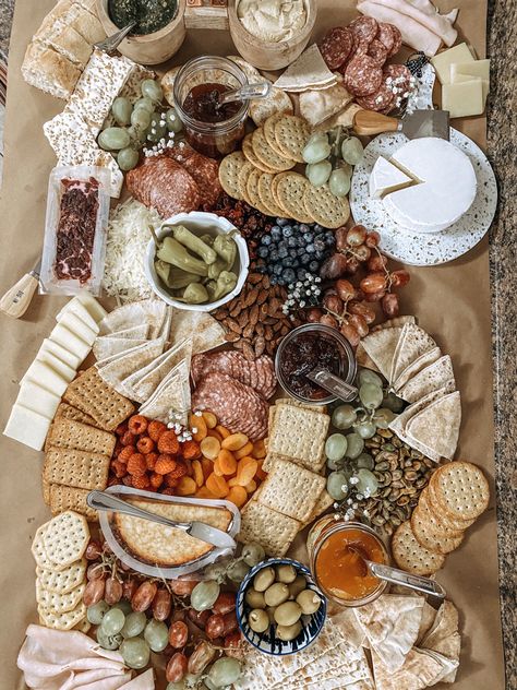 Charcuterie on your island or table using packing paper Christmas Charcuterie Island, Charcuterie Island Spread, Island Charcuterie, Charcuterie Island, Rococo Party, Friendsgiving 2023, Charcuterie Spread, Bbq Wedding, Charcuterie Inspiration