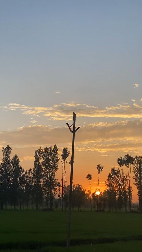 Sunset Reels Instagram, Background Reels Instagram, Background For Quotes Blank Nature, View Aesthetic Videos, Sunset Aesthetic Videos, Sky Aesthetic Videos, Sky Gif, Sky Photography Nature, Dark Nature Aesthetic