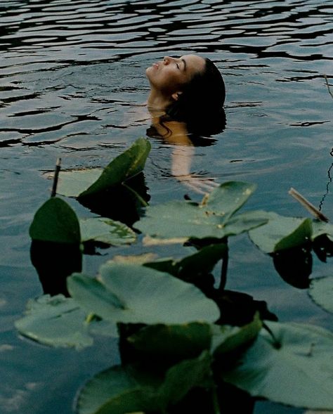 Amazon River Aesthetic, River Goddess Aesthetic, Indigenous Women Aesthetic, Amazonian Aesthetic, Amazonas Aesthetic, Indigenous Aesthetic, Victoria Amazonica, Goddess Aesthetic, Wise Woman