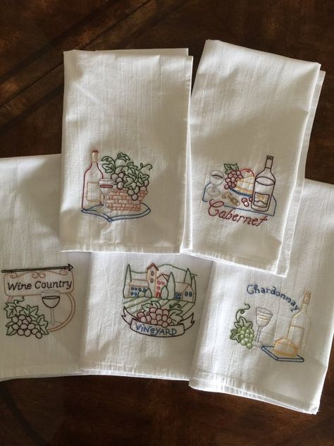 Dish Towel Embroidery, Embroidery Kitchen, Flour Sack Dish Towels, Vintage Towels, Towel Embroidery, Wine Decor, Embroidered Towels, Towel Pattern, 자수 디자인