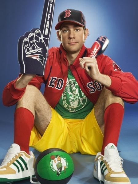 He loves sports. He’s a total sport-head. | 24 Reasons To Be Thankful For John Krasinski Red Sox Nation, England Sports, Jim Halpert, Red Socks Fan, Patriots Fans, Boston Strong, John Krasinski, Boston Sports, Boston Red