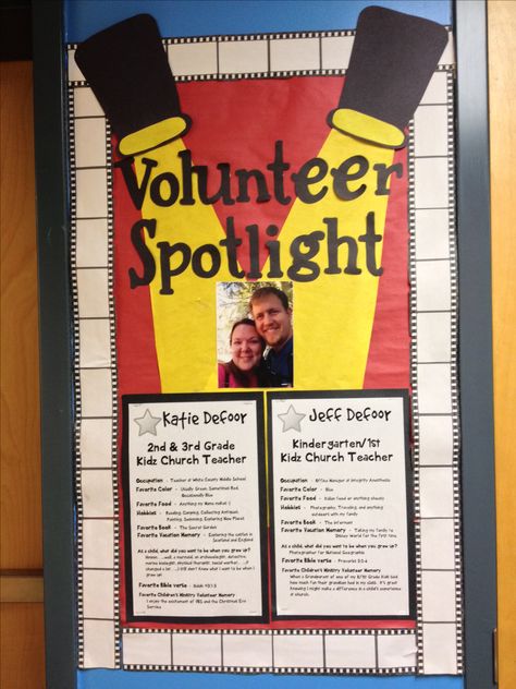 Kidmin Volunteer Spotlight Board.  Great way to highlight your awesome volunteers in children's ministry. Spotlight Bulletin Board, Pta Bulletin Boards, Volunteer Ideas, Volunteer Recognition, Church Volunteers, Volunteer Appreciation Gifts, Volunteer Coordinator, Pc Ideas, Volunteer Recruitment