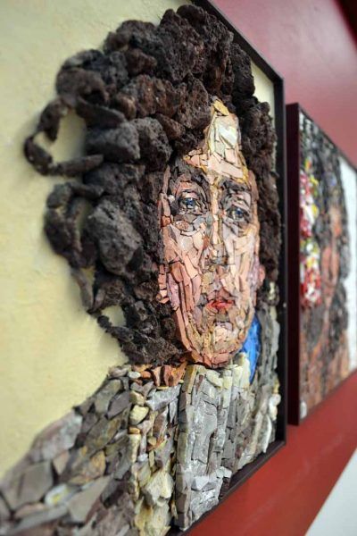 mused mosaik – Mosaic portrait finished! Africa Art Design, Mosaic Art Diy, Mosaic Portrait, Paper Architecture, Mosaic Art Projects, Modern Mosaics, Glass Mosaic Art, Art Drawings Sketches Pencil, Figurative Artists