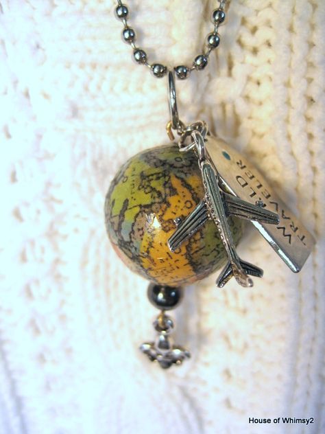 Travel Necklace, We Are The World, Creative People, True Blue, Bijoux Diy, World Traveler, Pandora Jewelry, Diy Inspiration, Gemstone Pendant