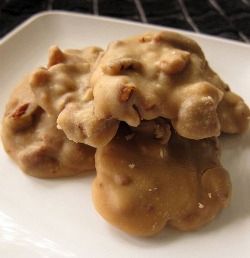 Pralines Recipe, Recipes With Ingredients, Praline Recipe, Pecan Pralines, Candy Recipes Homemade, Pecan Recipes, Tasty Kitchen, Candied Pecans, Homemade Candies