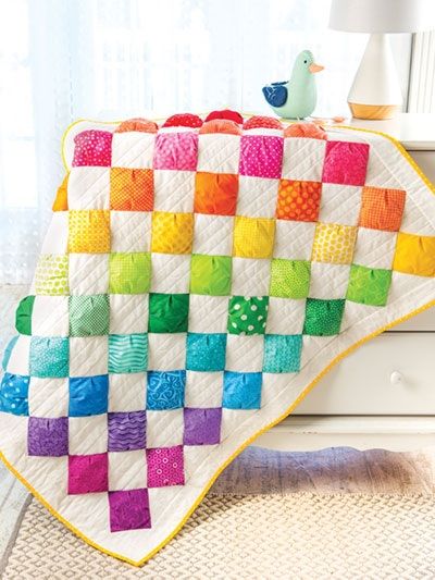 Learn How to Make an Easy and Quick Puff or Puffy Quilt Pattern - Puff Quilt Pattern, Biscuit Quilt, Puffy Quilt, Bubble Quilt, Big Block Quilts, Puff Quilt, Rainbow Pillow, Pillow Tutorial, Rainbow Quilt