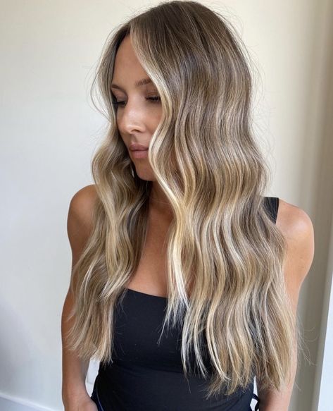 Blonde Balayage Summer 2024, Vanilla Balayage Blonde, Bronde Balayage Dimension, Warmer Toned Blonde, Brown Hair Blended Highlights, Light Brown Hair With Blonde Lowlights, Partial Balayage Brunettes Blondes, Sunkissed Hair Blonde Beach Highlights, High Impact Blonde