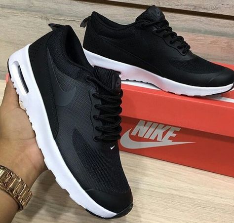 Nike Thea, Shoes Nike, Air Max Sneakers, Nike Free, Cali, Air Max, Nike Air Max, Womens Sneakers, Nike Air