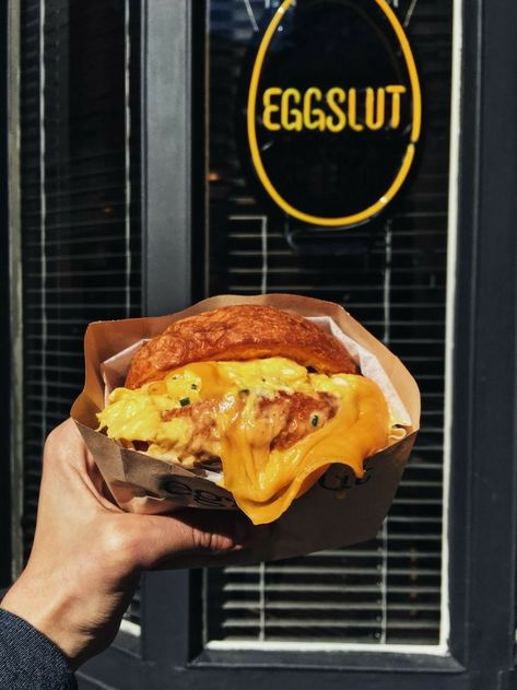 Eggslut Sandwich, Brioche Sandwich, Cosmopolitan Hotel, Egg And Cheese Sandwich, Chicken And Chips, Egg And Cheese, Cheese Sandwich, Toast Recipes, Recipes From Heaven