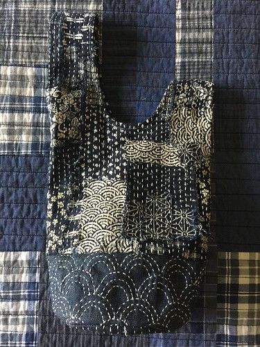 Japanese Boro Textiles, Sashiko Stitching, Boro Stitching, Sashiko Pattern, Japanese Knot Bag, Japanese Quilts, Sashiko Embroidery, Embroidery Bags, Japanese Embroidery