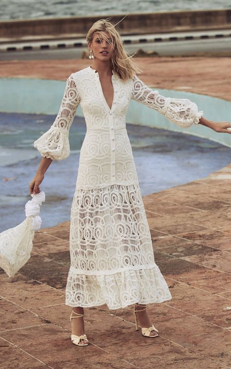 Alexis' 'Eudora' dress is designed from cotton lace in a maxi silhouette. Engagement Party Dresses, Aesthetic Dress, Rehearsal Dinner Dresses, Estilo Hippie, Dinner Dress, Maxi Dress Cotton, Lace Maxi, Lace Maxi Dress, Cotton Lace