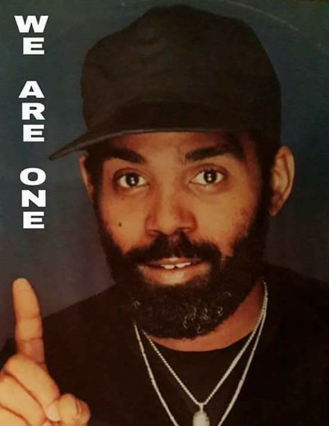 Black Music Artists, Frankie Beverly, Music Genius, Music Illustration, Jazz Funk, Black Entertainment, Black Authors, Black Actors, Black Hollywood