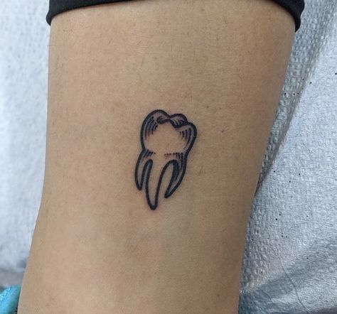 Molar Tooth Tattoo, Tooth Tattoo, Molar Tooth, Messi Vs, Dental Art, Minimalist Tattoo, Paw Print Tattoo, Tattoo Ideas, Actors