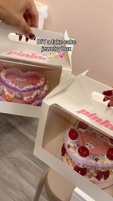 Secret Los Angeles on Instagram: "How cute are these DIY fake cake jewelry boxes?! 🎂😍 this is the perfect activity with friends.✨ Tag who you’re taking below 👇 #mysecretla 📍: @pinkulittletokyo 🎥: TikTok/aliyawears @aliyahwears . . . #losangeles #diy #fun" Cake Jewellery Box Diy, Diy Package Box Ideas, Fake Cake Jewelry Box, Fake Cake Box Diy, Fake Cake Jewelry Box Diy, Cake Jewelry Box Diy, Fake Cakes For Display Diy, Clay Diy Gifts, Fake Cake Diy