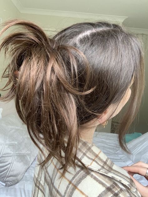 Messy Claw Clip, Medium Hair Ponytail, Claw Clip Hairstyles, Billy B, Lazy Hairstyles, Hair Topper, Clip Hairstyles, Messy Bun Hairstyles, Aesthetic Hair