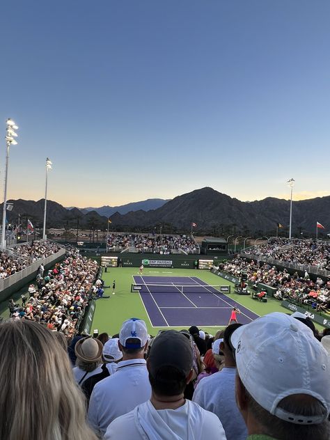 Indian Wells Tennis Garden Tennis Wag, Mode Tennis, Indian Wells Tennis, Tennis Lifestyle, Tennis Photography, Break Point, Tennis Pictures, Tennis Girl, Life After College