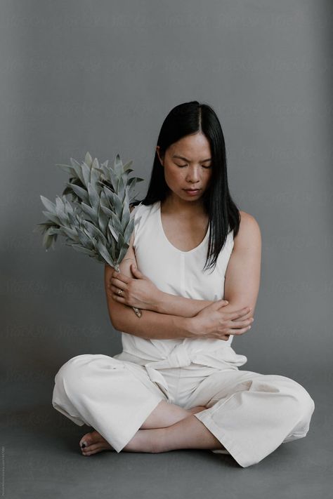 Women Sitting Cross Legged, Woman Sitting Cross Legged Pose, Woman Sitting Criss Cross, Holding Body Pose, Person Sitting Criss Cross Reference, Woman Sitting On Floor Reference, Person Sitting Cross Legged Reference, Woman Crossing Legs, Person Sitting Criss Cross