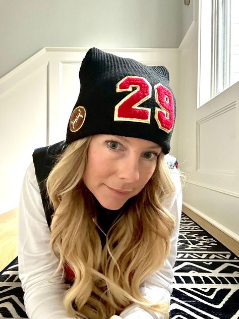 This custom Football mom hat is perfect for any game! Put your Childs number on the hat with a football on the side! Hats come in a variety of colors and the number patches come in red, black, or white with a glittered gold background. If you do not see the color hat you are looking for just contact me! Numbers are approximately 3 inches long and made out of Chenille. What to do... In the drop down menu pick your hat color. Hats automatically come with football on the side. Pick if you would lik Football Mom Hat Ideas, Football Mom Outfits Fall, Baseball Mom Hats, Football Team Mom Bag Essentials, Red And Black Football Game Outfits, Mom Basketball Game Outfit, Football Mom Accessories, Beanie Patch Ideas, Senior Night Football Mom Outfits