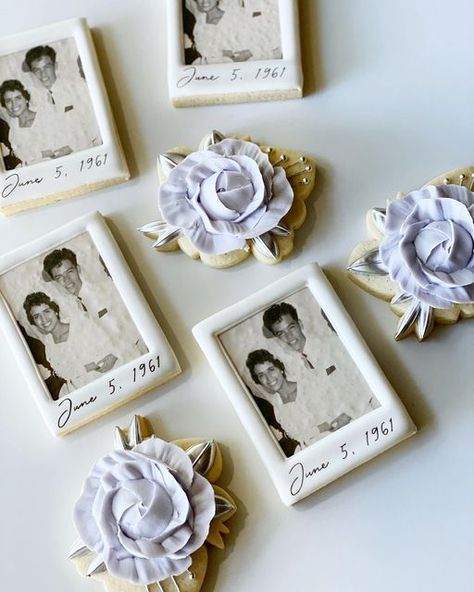 50th Anniversary Party Cookies, Elegant Anniversary Party Ideas, Anniversary Party Cookies, 40 Years Anniversary Ideas, 60th Anniversary Cookies Decorated, 40th Wedding Anniversary Cookies, 25th Wedding Anniversary Cookies, 30th Anniversary Party Ideas Decoration, 40th Anniversary Cookies