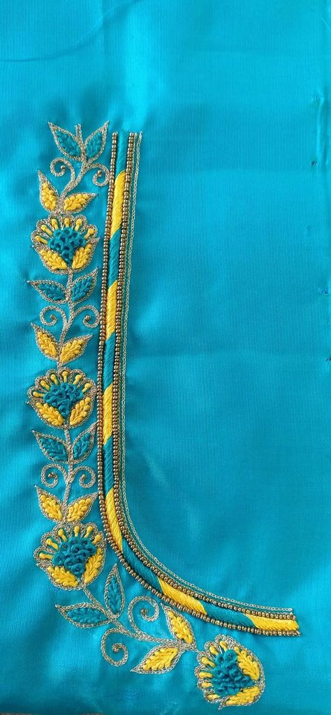 Embroidery Thread Work Blouse Designs, Hand Embroidery Blouse Neck Designs, Simple Maggam Thread Work Blouses, Back Neck Embroidery Designs For Blouses, Aari Work Thread Work Blouse, Simple Thread Aari Work Design, Aari Work Thread Designs, Simple Hand Work Blouse Designs Thread Work, Simple Thread Work Designs