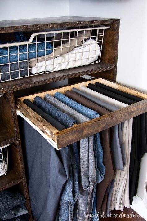 Walk In Closet Organization, Diy Walk In Closet, Rustic Closet, Diy Closet Storage, Organizing Walk In Closet, Closet Makeover Diy, Chambre Inspo, Organization Closet, Diy Organizer