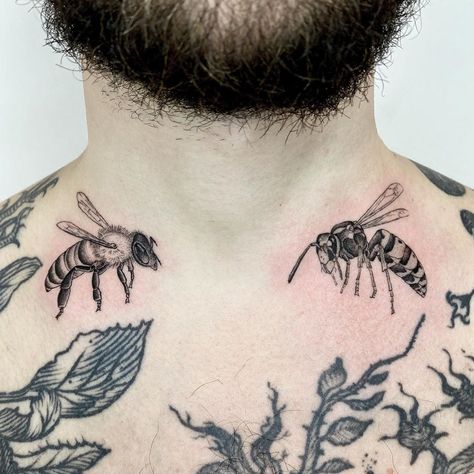 Michele Volpi ⋆ tattoo artist on Instagram: ““Ape e vespa” “Bee and wasp” Thank you so much Leonardo! - #entomology” Monochromatic Tattoo, Wasp Tattoo, Full Chest Tattoos, Beetle Tattoo, Black Tattoo Cover Up, Tattoo Patterns, Insect Tattoo, Intricate Tattoo, Tasteful Tattoos