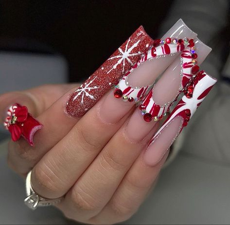 Red And White Nail Designs, Candy Cane Nail Designs, Christmas Acrylic Nail Designs, Candy Cane Nail, Red And White Nails, Candy Cane Nails, Red Christmas Nails, Coffin Shape Nails, White Nail Designs